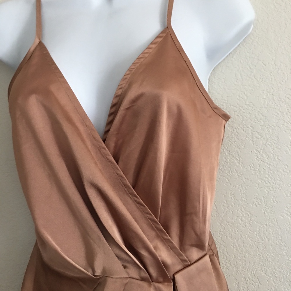 Missguided satin mini dress - Picture 5 of 8